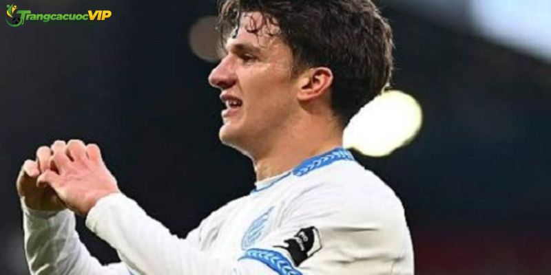 Christos Tzolis ra mắt Arsenal sau khi rời Club Brugge trong kỳ chuyển nhượng hè 2026
